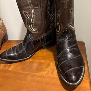 Nice clean genuine eel skin cowboy boots